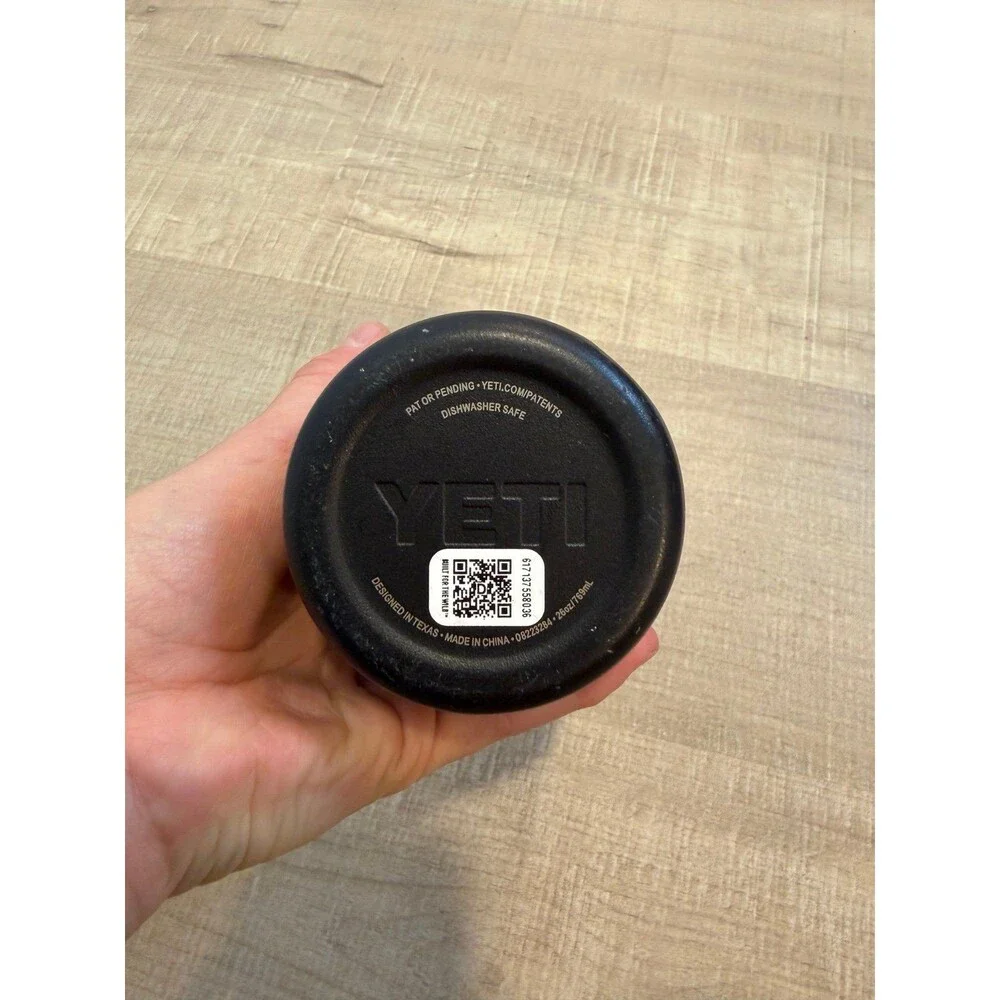 Yeti 26 Oz Black Cup “Draft Kings”
